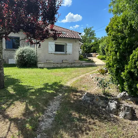Hébergement * Montpezat-de-Quercy